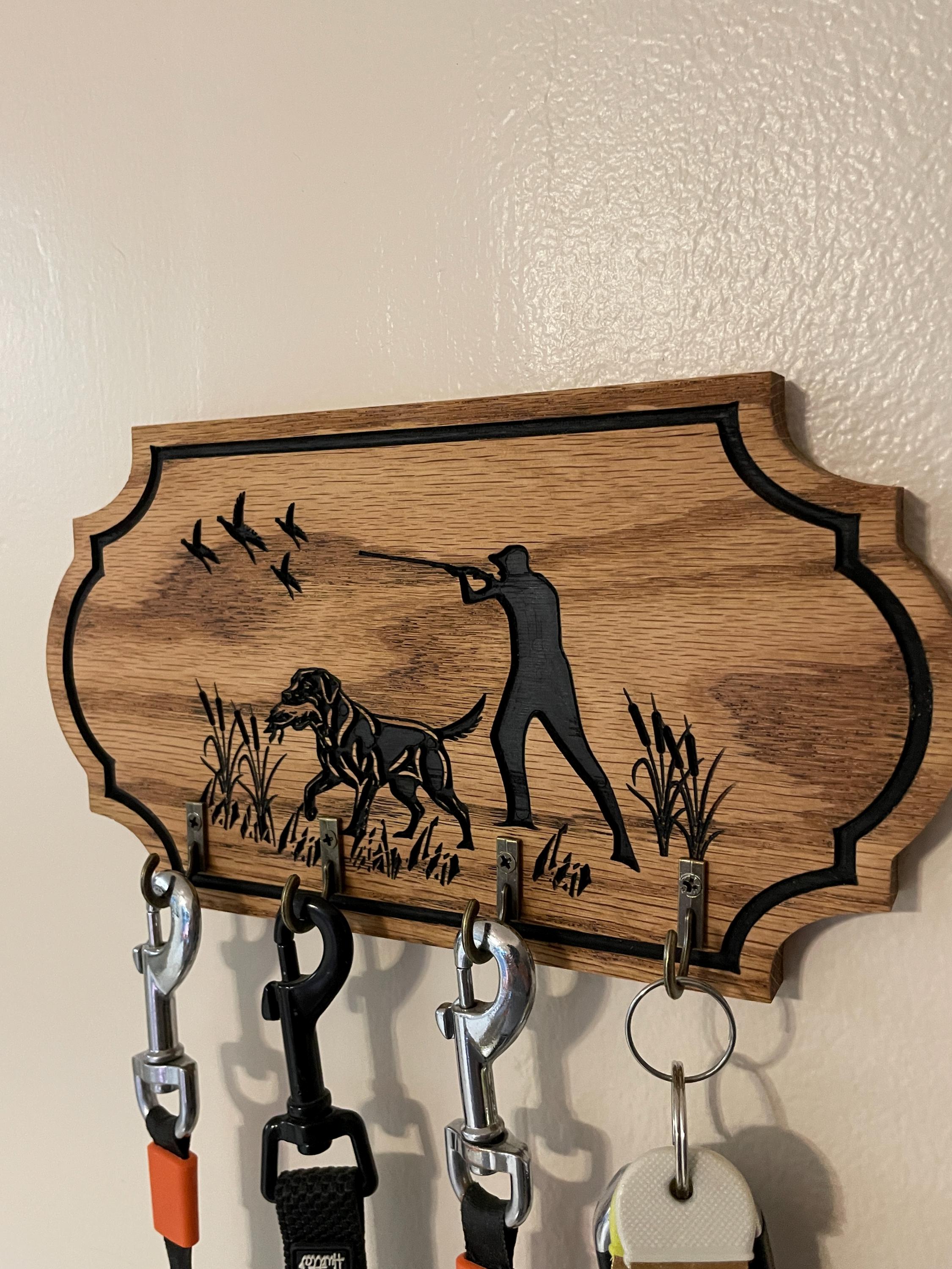 Oak Wood Leash Holder with Labrador Silhouette and Four Hooks