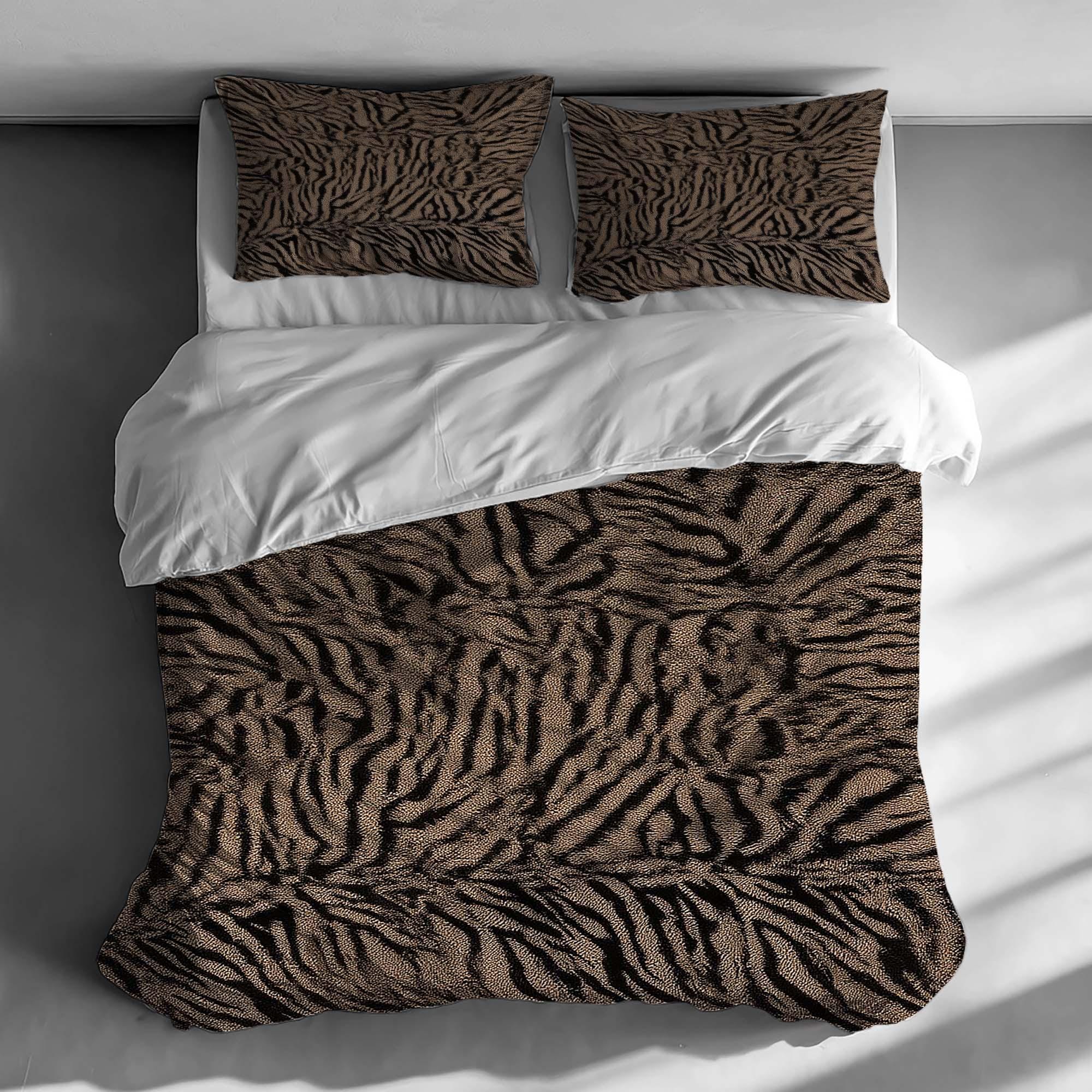 Brown Tiger Stripe Duvet Cover Set, Wild Animal Print Bedding Set with Pillowcases, Soft Microfiber Bed Cover for All Seasons, All Sizes